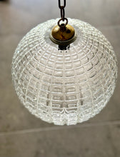 Load image into Gallery viewer, Retro Clear Hanging Pendant