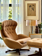 Load image into Gallery viewer, Grafton Everest Chair & Ottoman