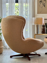 Load image into Gallery viewer, Grafton Everest Chair & Ottoman