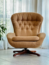 Load image into Gallery viewer, Grafton Everest Chair & Ottoman