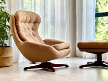 Load image into Gallery viewer, Grafton Everest Chair & Ottoman