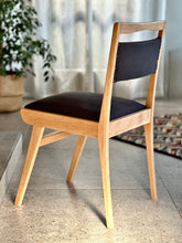 Load image into Gallery viewer, Vintage Dining Set With Extendable Table