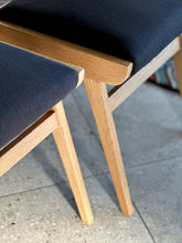 Load image into Gallery viewer, Vintage Dining Set With Extendable Table