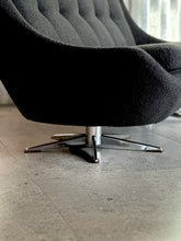 Load image into Gallery viewer, Retro Upholstered Zodiac Couch