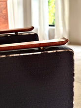 Load image into Gallery viewer, Retro Feature Chair