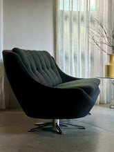 Load image into Gallery viewer, Retro Upholstered Zodiac Couch