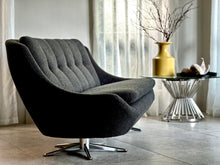 Load image into Gallery viewer, Retro Upholstered Zodiac Couch