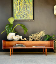 Load image into Gallery viewer, DS Vorster Coffee table