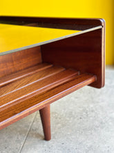 Load image into Gallery viewer, DS Vorster Coffee table