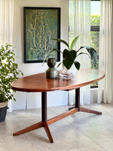 Load image into Gallery viewer, Tabraham for Vorster Extendable Dining Table