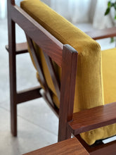 Load image into Gallery viewer, Pair Of Mid-Century Armchairs