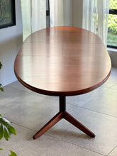 Load image into Gallery viewer, Tabraham for Vorster Extendable Dining Table