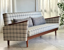 Load image into Gallery viewer, Retro Sleeper Couch