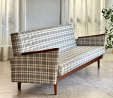 Load image into Gallery viewer, Retro Sleeper Couch