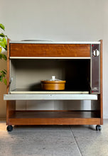 Load image into Gallery viewer, Vintage Salton, Entertainer Food Warmer