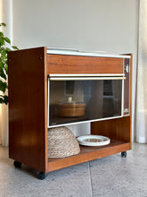Load image into Gallery viewer, Vintage Salton, Entertainer Food Warmer