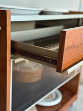 Load image into Gallery viewer, Vintage Salton, Entertainer Food Warmer