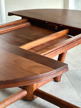 Load image into Gallery viewer, Round Artecasa Extendable Dining Table