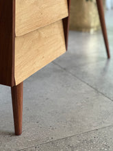 Load image into Gallery viewer, Retro Desk