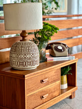 Load image into Gallery viewer, Walnut King Bed Set