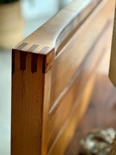 Load image into Gallery viewer, Walnut King Bed Set