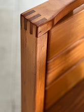 Load image into Gallery viewer, Walnut King Bed Set