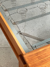 Load image into Gallery viewer, Walnut King Bed Set