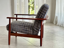 Load image into Gallery viewer, Pair Of Mid-Century Armchairs