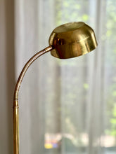 Load image into Gallery viewer, Vintage Solid Brass Floor Lamp