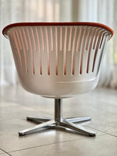 Load image into Gallery viewer, "Steelcase" i2i Swivel Collaborative Chair | Ergonomic Dual Swivel Chair