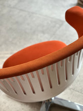 Load image into Gallery viewer, "Steelcase" i2i Swivel Collaborative Chair | Ergonomic Dual Swivel Chair