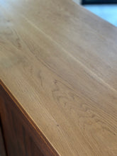 Load image into Gallery viewer, Retro Oak Sideboard with additional Top storage