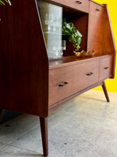 Load image into Gallery viewer, Mid-Century UK Style High-Board