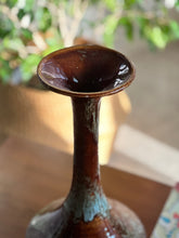 Load image into Gallery viewer, Retro Brown Vase
