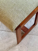 Load image into Gallery viewer, Dresser Stool