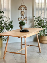Load image into Gallery viewer, Vintage Drop-Side Dining Table