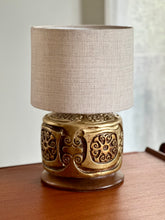 Load image into Gallery viewer, Retro Resin Lamp Base