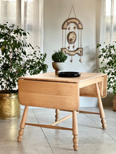 Load image into Gallery viewer, Vintage Drop-Side Dining Table