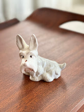 Load image into Gallery viewer, Westie - Scottish Terrier - Beswick