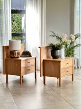 Load image into Gallery viewer, Pair of Oak Pedestals