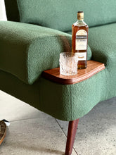 Load image into Gallery viewer, Retro Couch / Daybed