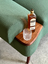 Load image into Gallery viewer, Retro Couch / Daybed