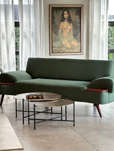 Load image into Gallery viewer, Retro Couch / Daybed