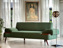 Load image into Gallery viewer, Retro Couch / Daybed