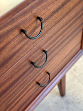 Load image into Gallery viewer, Retro Sideboard