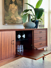 Load image into Gallery viewer, Retro Sideboard