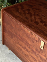 Load image into Gallery viewer, Greaves & Thomas Retro Kist