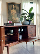 Load image into Gallery viewer, Retro Sideboard