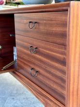 Load image into Gallery viewer, Retro Sideboard