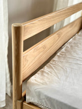 Load image into Gallery viewer, Retro King Size Bed